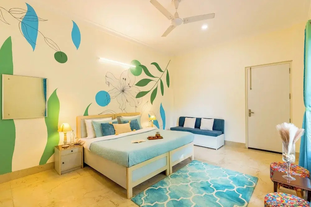 Alaya Stays 3 BHK with Pvt Pool-Daffodil