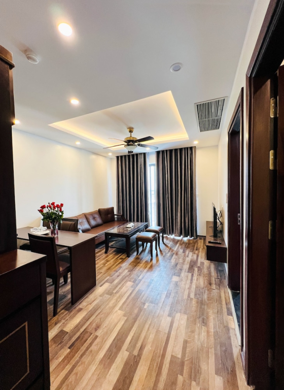 Hanoi Apartment Lac Long Quan
