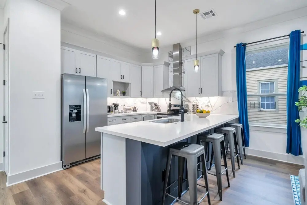 Maison Bleue Luxe Nola Living