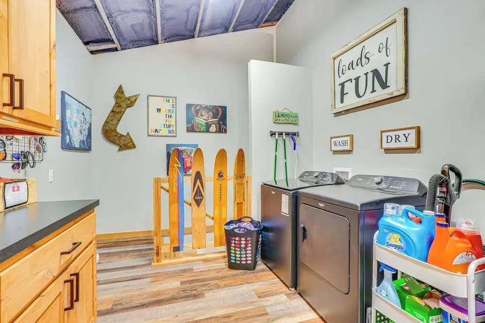 Private Shore Access & Games: Lakefront Getaway
