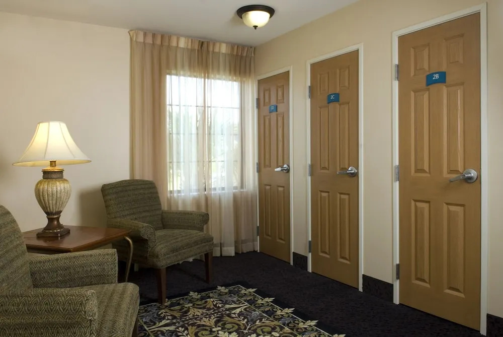 Staybridge Suites Savannah Airport