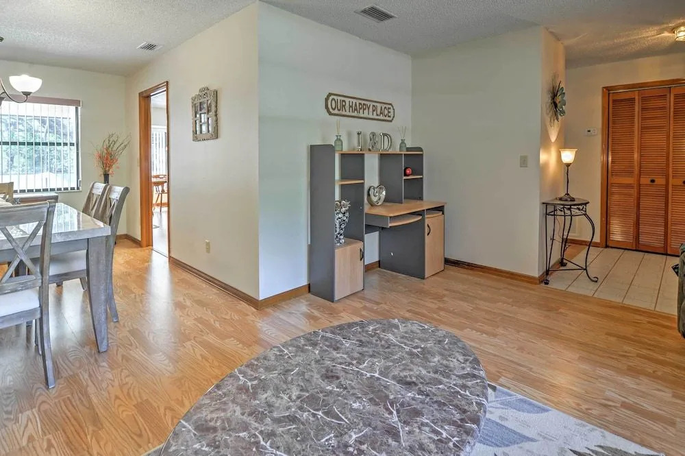 Pristine Spring Hill House w/ Private Pool & Lanai