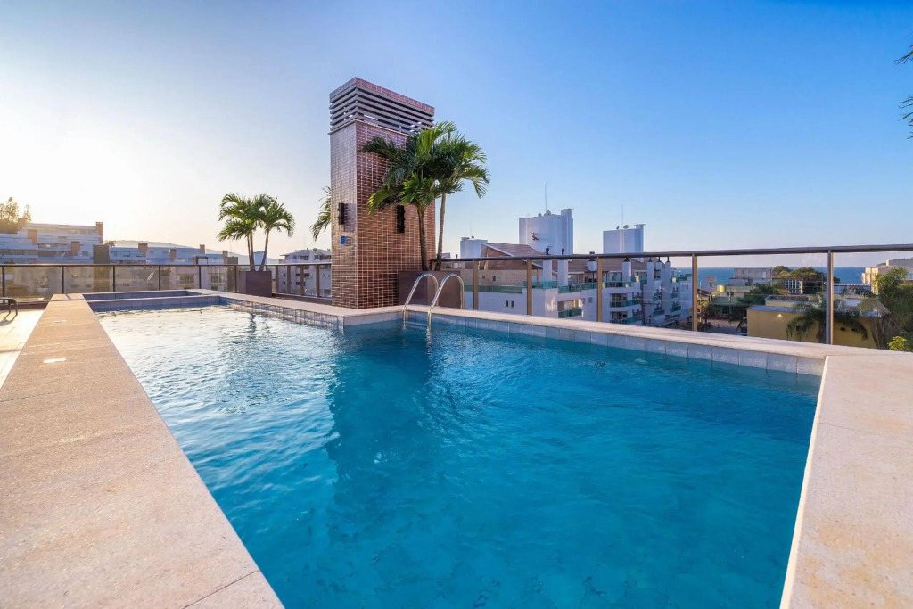 Porto Madero 303 - Apartamento no centro de Bombinhas - Rooftop com piscina e academia - À poucos metros da praia
