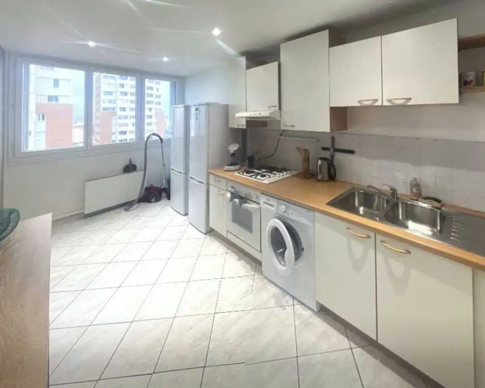 Private Room in a Shared Flat - Villeurbanne