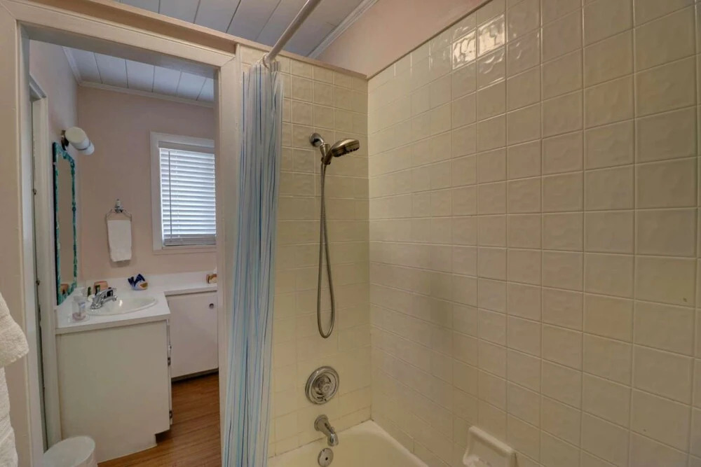 Bayside Bungalow 3 - Beautiful Bay Views
