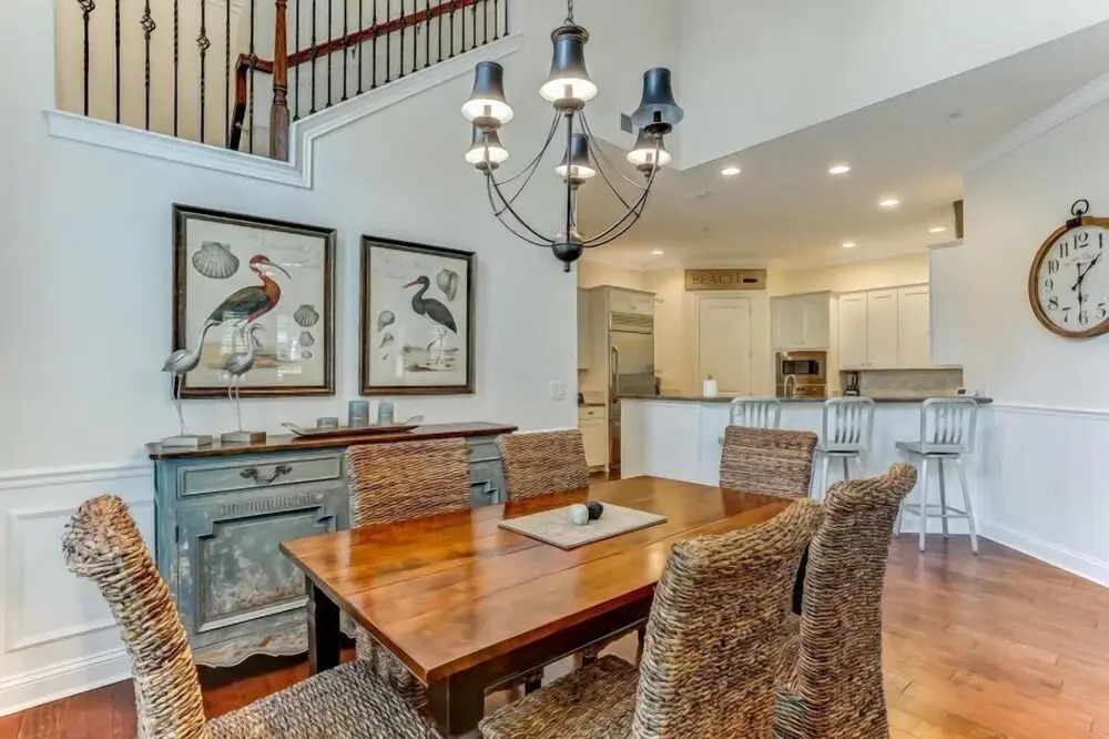 2106 Summerwoods