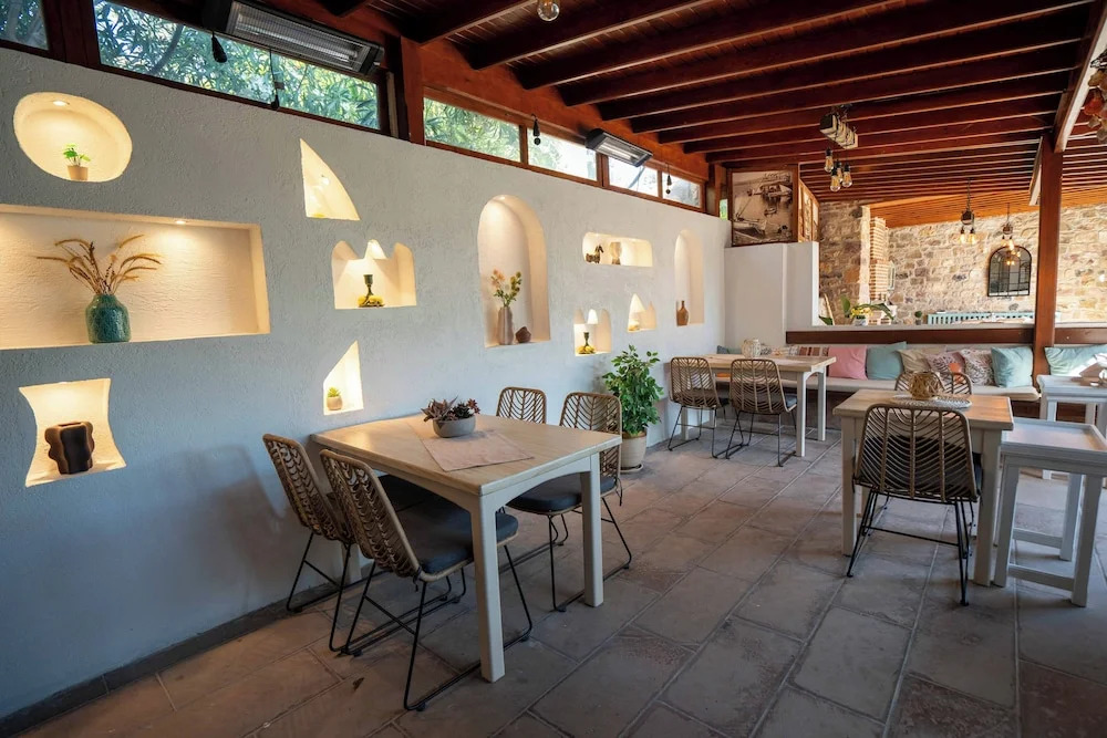 Cunda Tas Otel By Taze