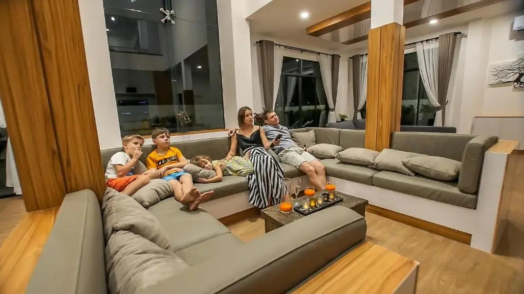 Happy Family Villa - 6 bedrooms Phuket Private Pool Villa 300 meters to the sea