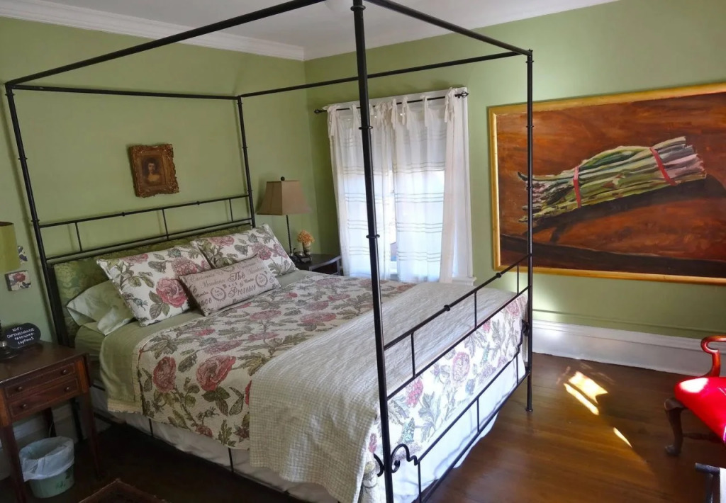 The Captain's House bed & breakfast
