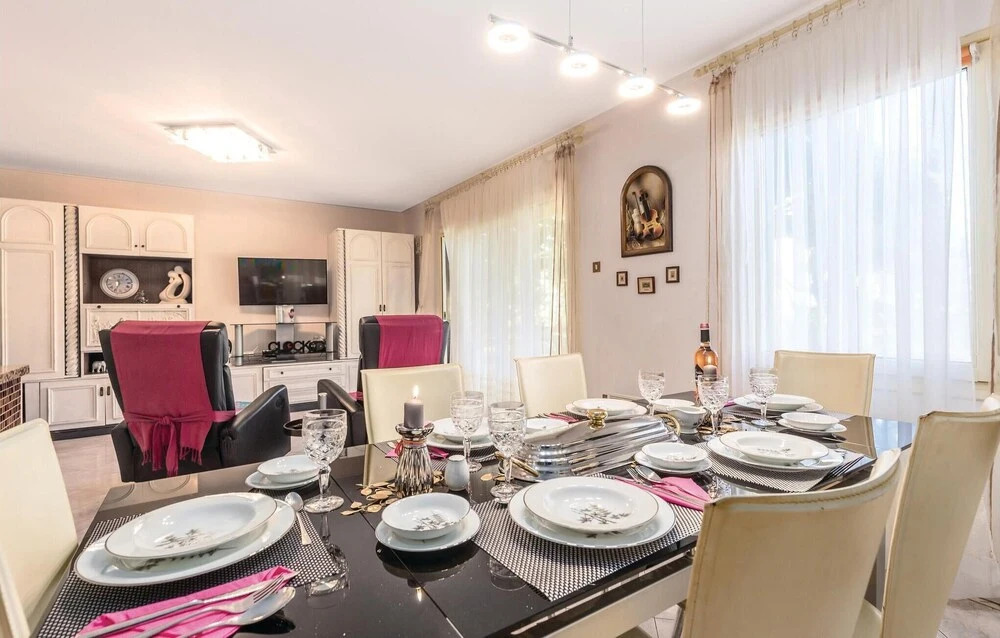 Gorgeous Home In Kastav