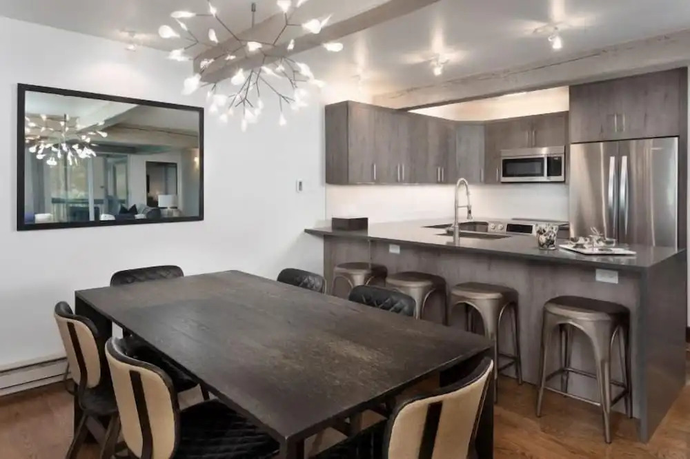 Ski In, Ski Out 2 Bedroom Gold-Rated Condo In Snowmass Village With Pool And Hot Tubs