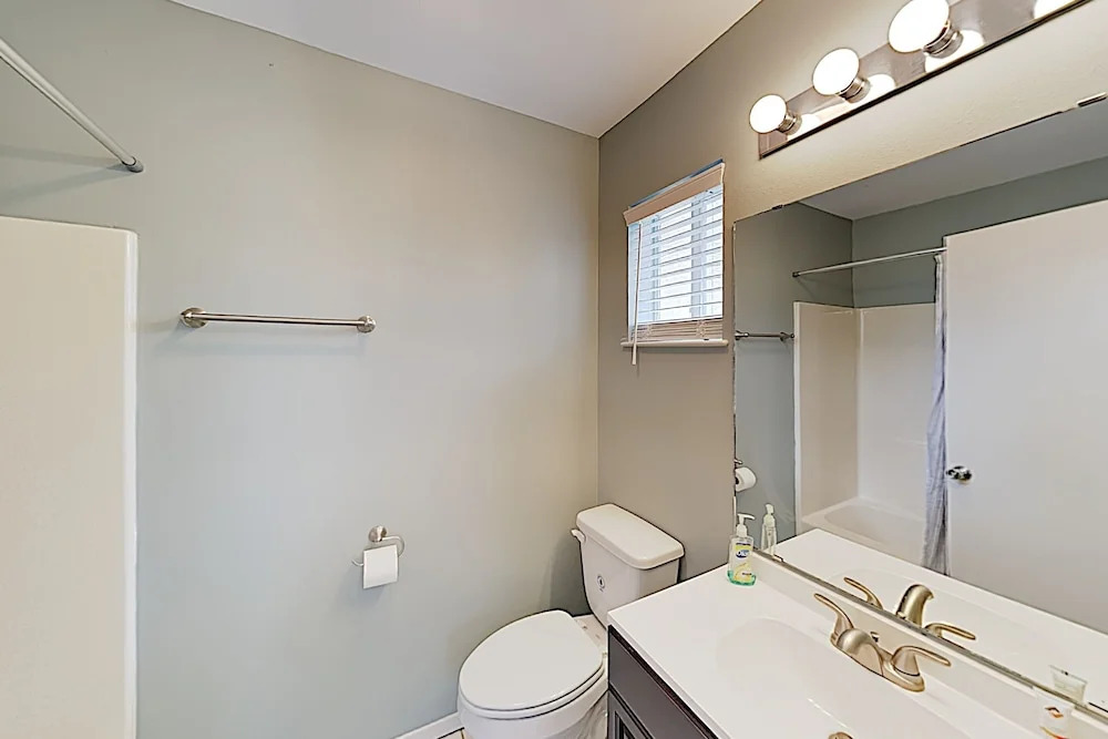 Walk To Beach! All-suite W/ Private Backyard 2 Bedroom Condo
