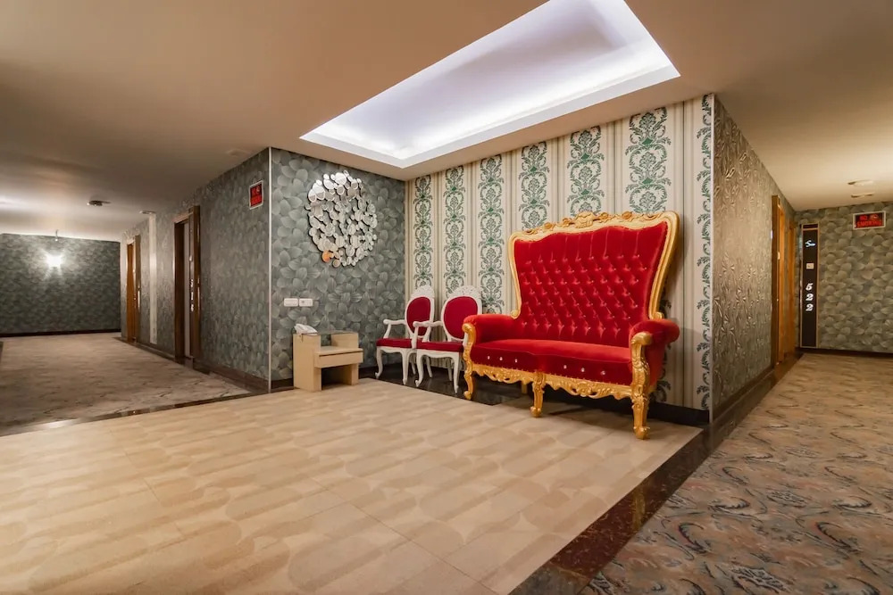 RedDoorz Premium near Bandung Station