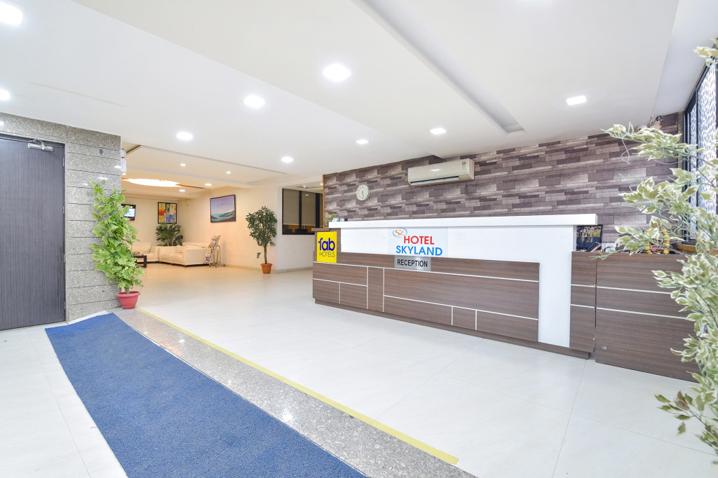 Fabhotel Skyland