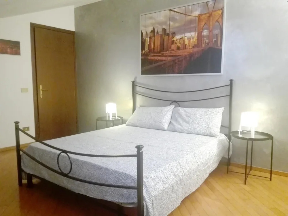 Apartment With 4 Bedrooms in Sambruson, With Balcony and Wifi Near the Beach