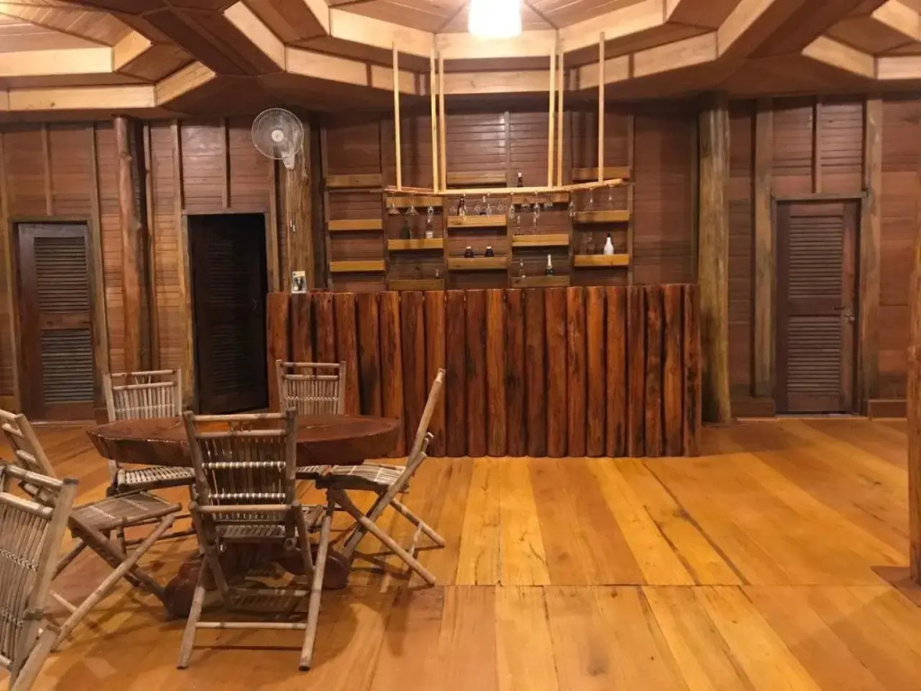 Gibbon Lodge