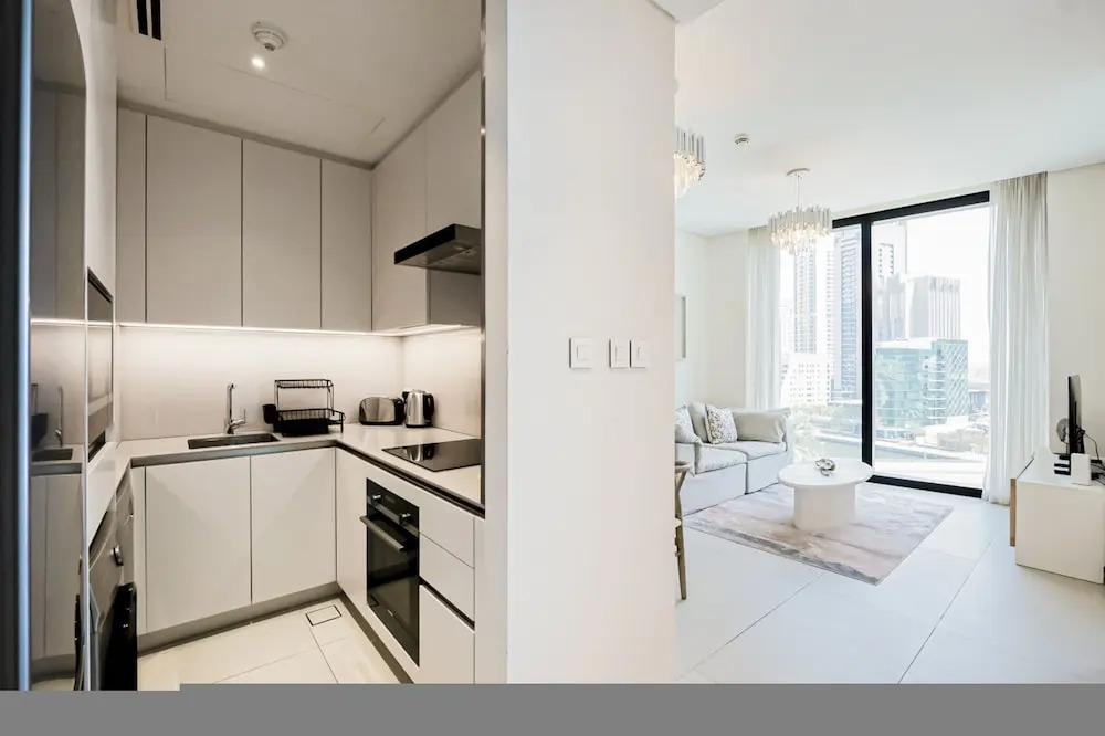 Luxury at JBR Jumeirah Gate Tower 1