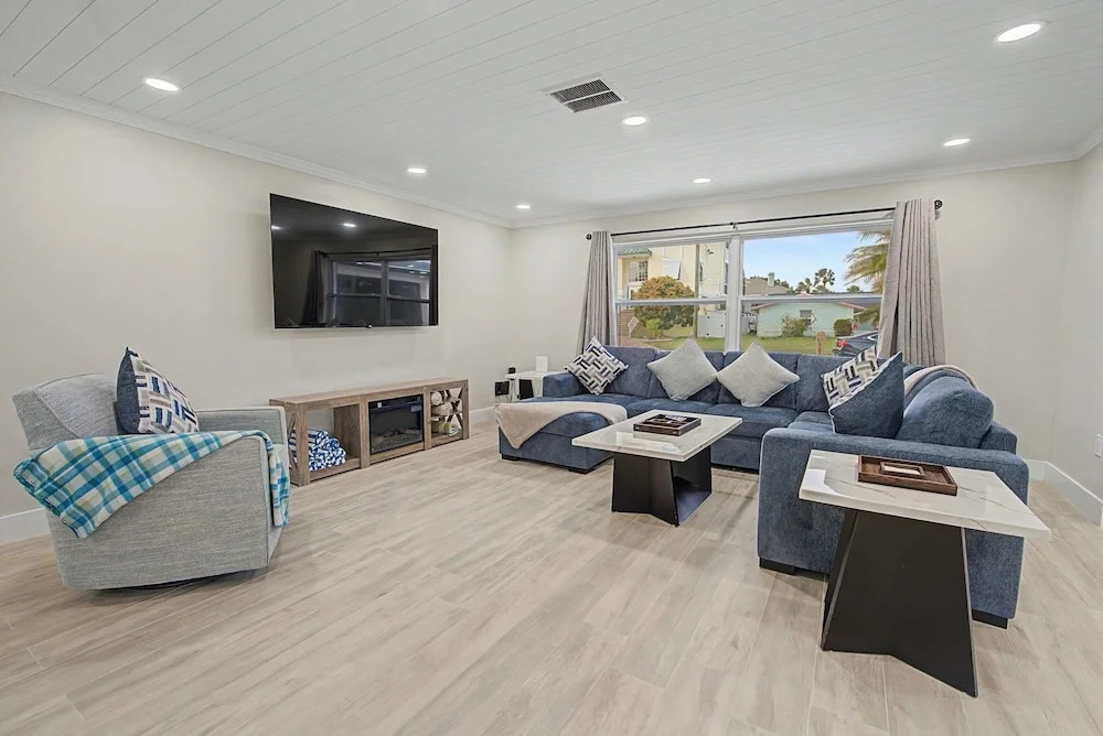 Harbor Island - 4900 Shoreview Ct 3 Bedroom Home