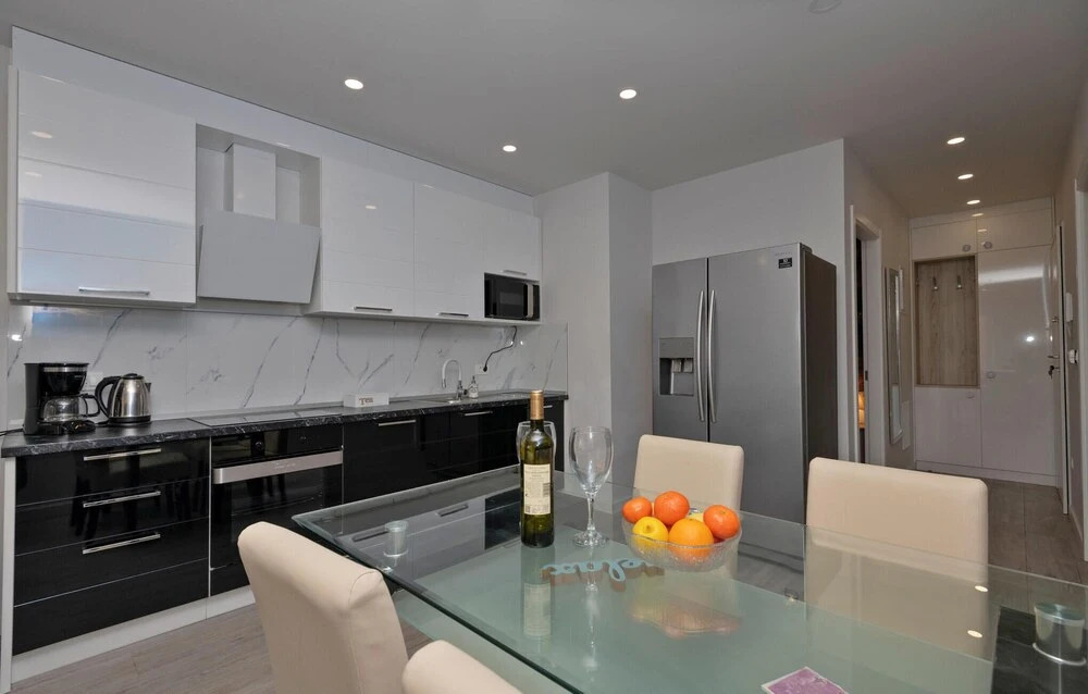 Awesome Apartment in Makarska With Wifi and 1 Bedrooms