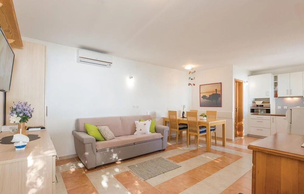 Stunning Home in Podgora w/ Wifi and 1 Bedrooms