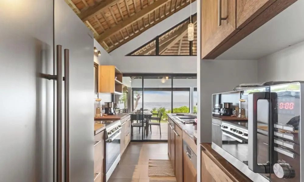 Shoreline Getaway Spacious 3BR Villa in Moorea
