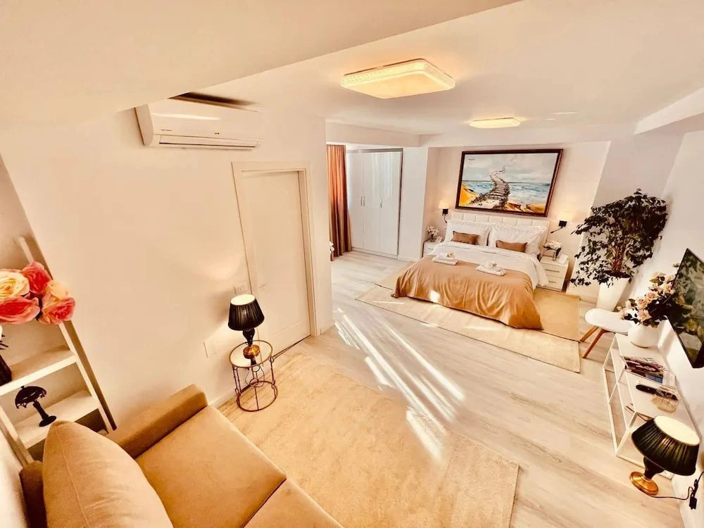 Leo s Garden View Apartment Cozy 1BR