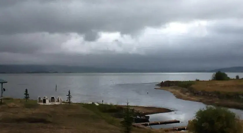 Drift Lodge Moose Bay Cabins