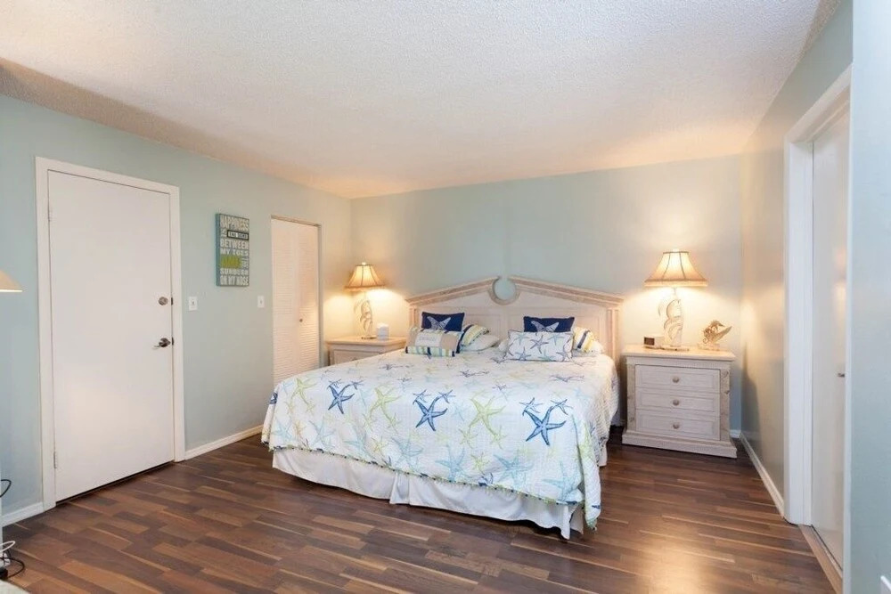 Bonita Beach & Tennis Unit 1702 1 Bedroom Condo by Redawning
