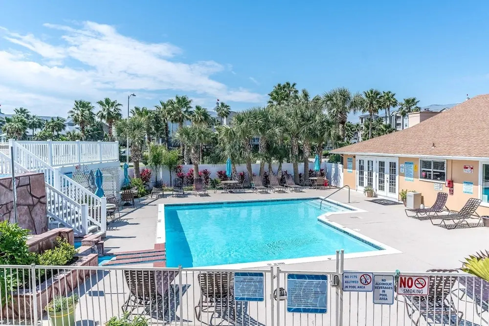 Seawall Escape - 2 Br Home