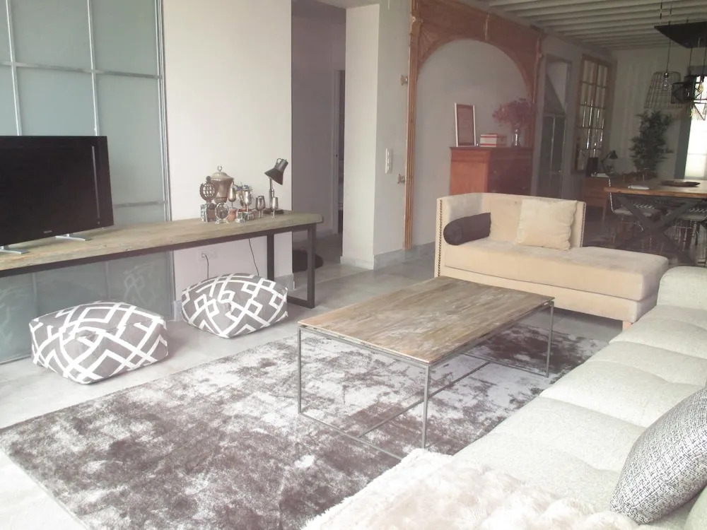 Apartamento Bizcocheros con piscina y jardín privado