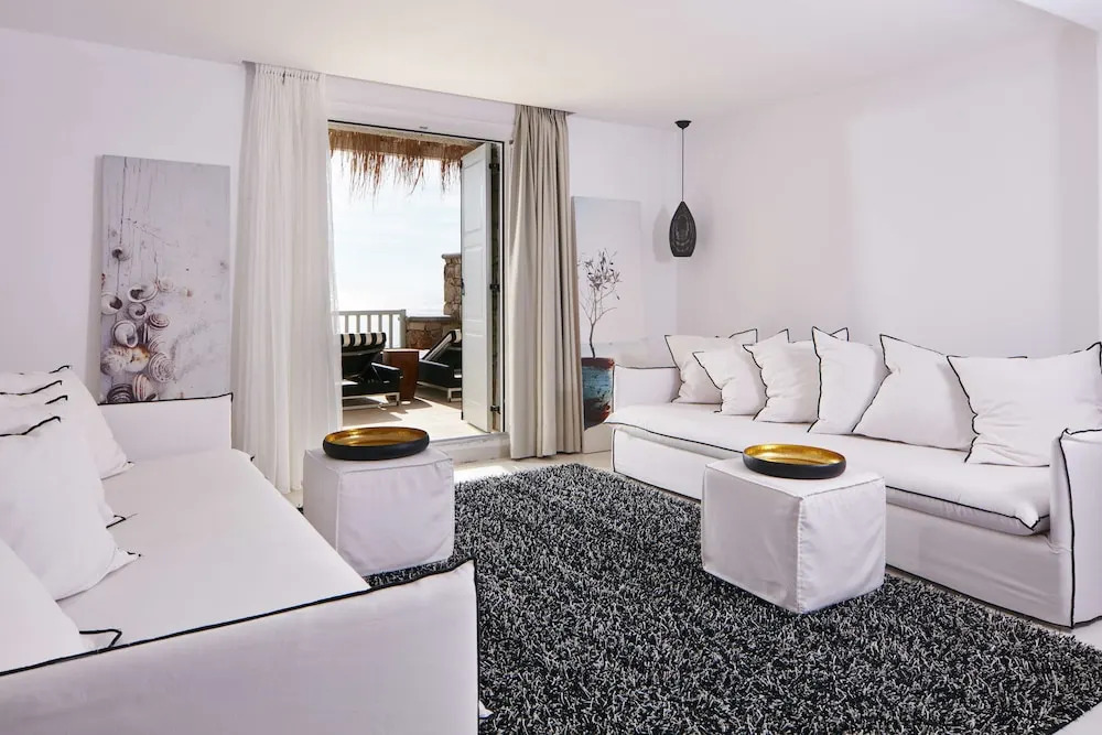 Villa Panormos (by Myconian Collection)