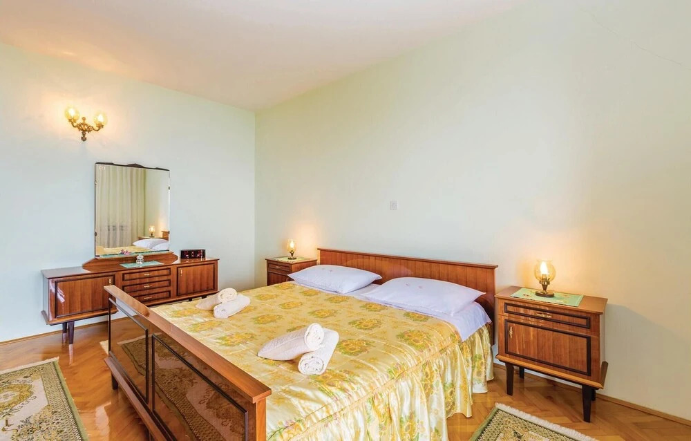 Nice Home in Lovran With Wifi and 2 Bedrooms