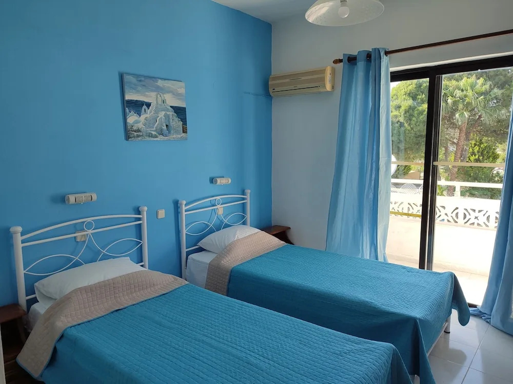 Dolphin Apartments