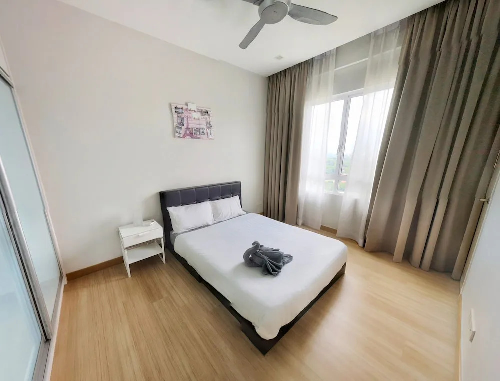KL Desa Green Apartment by BeeStay