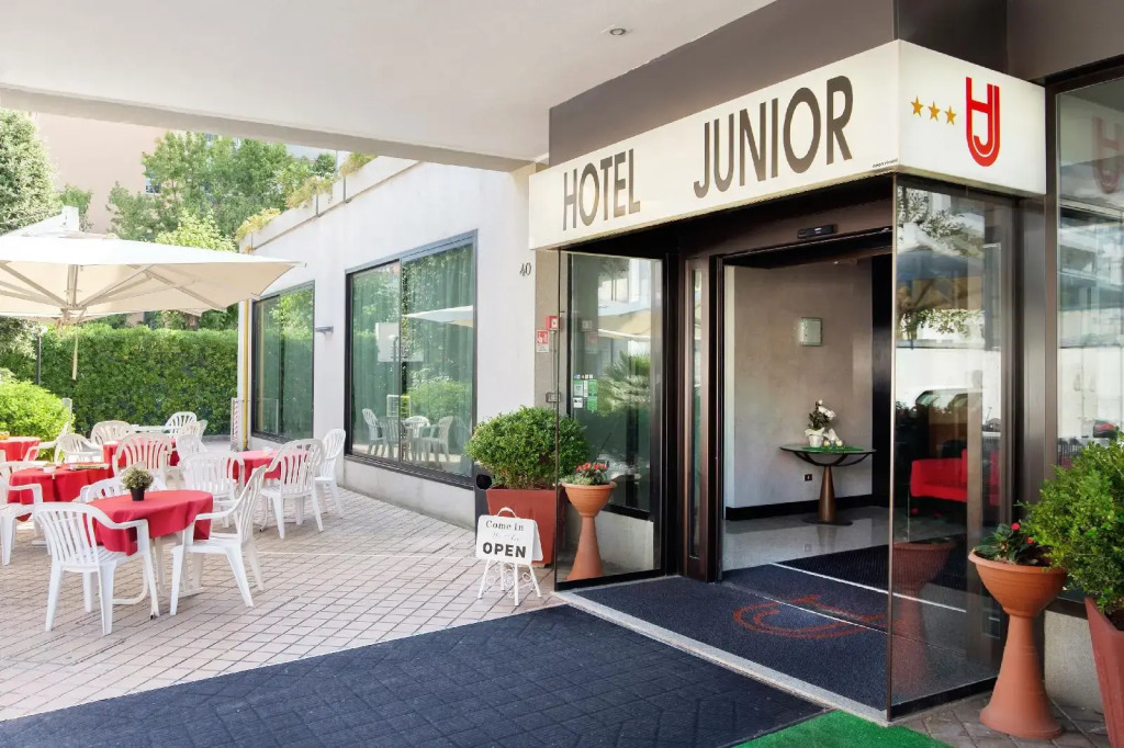 Hotel Junior by OasiGroup Hotels