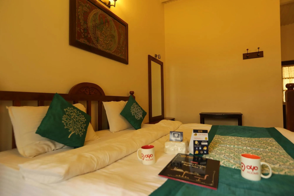OYO Premium Heritage Stays Charing Cross