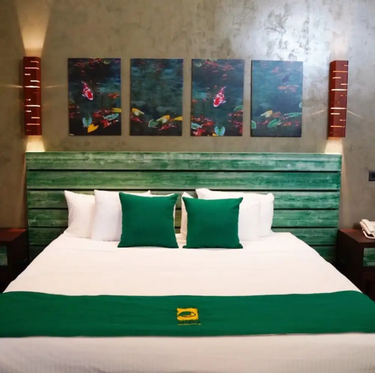 SOLUNA BEACH RESORT
