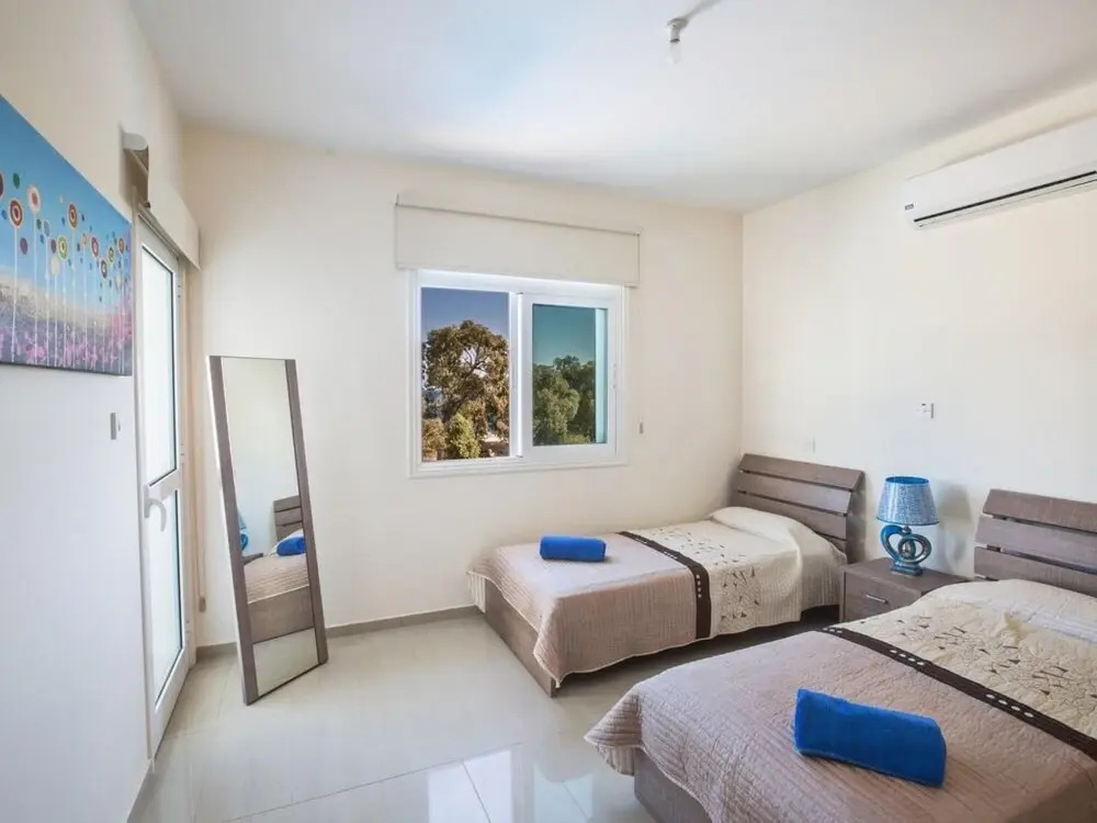 Villa Shaye AQ Me16