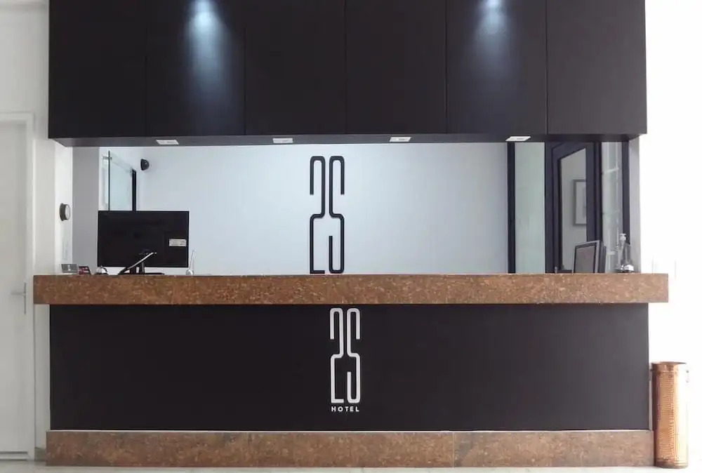 2S Hotel