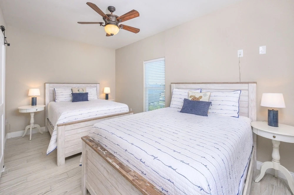 Gorgeous East Beach W/ Pool - Steps To Sand 5 Bedroom Home