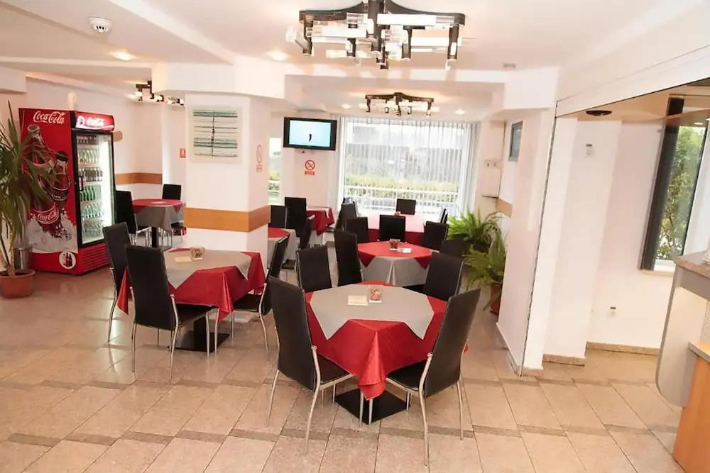Plus Hotel