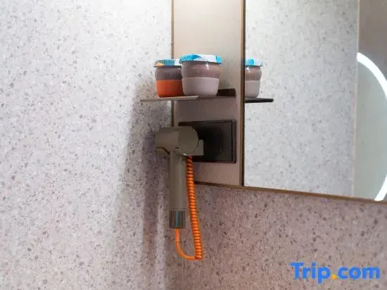 Orange Hotel