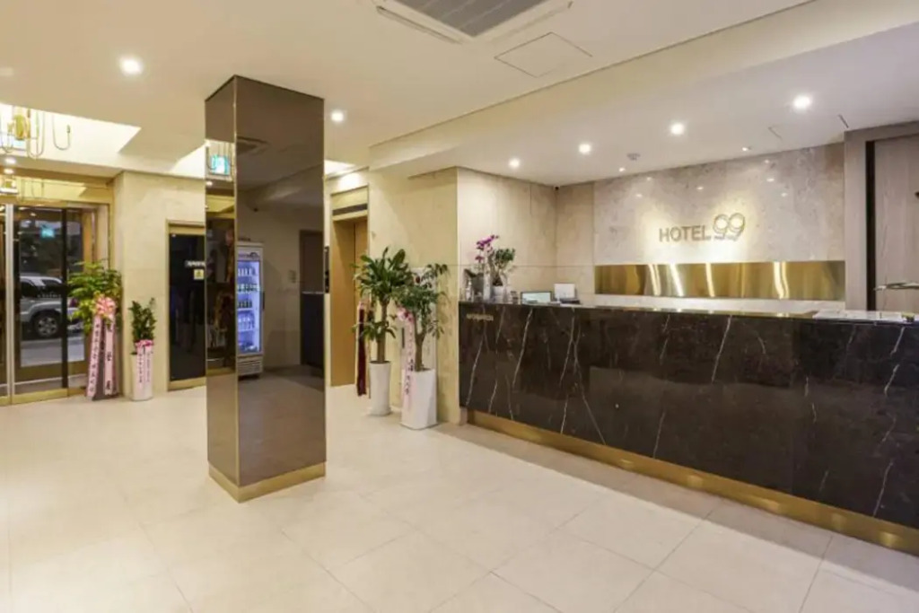 Hotel 99 Prestige