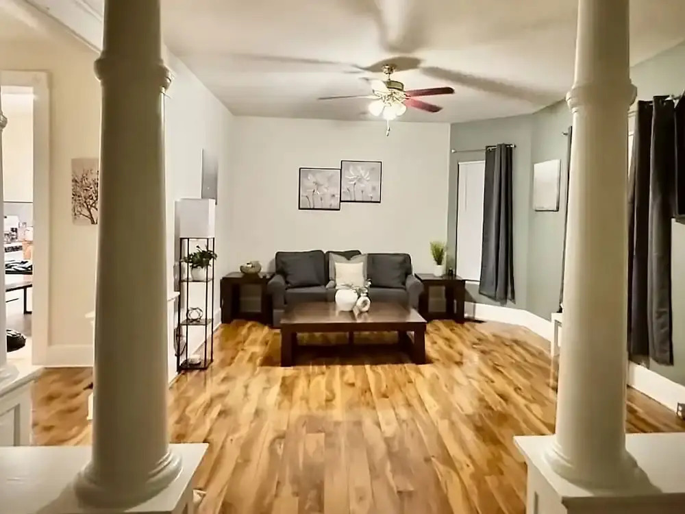 Downtown 1BR Stay Walk to Cafes Parks