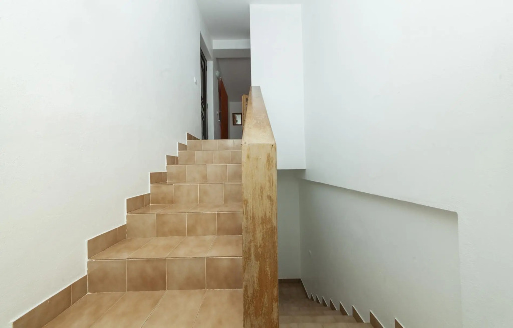 C06 - Water Tower Townhouse