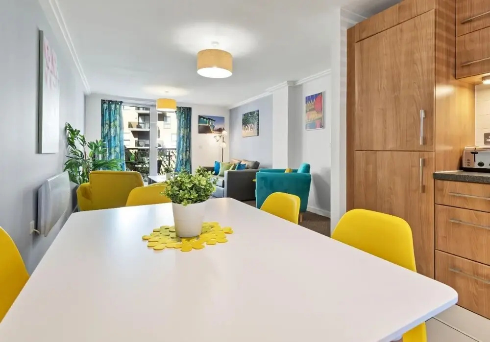 Central Garden View | Modern 2 Bedroom 2 bathroom Apartment | Balcony
