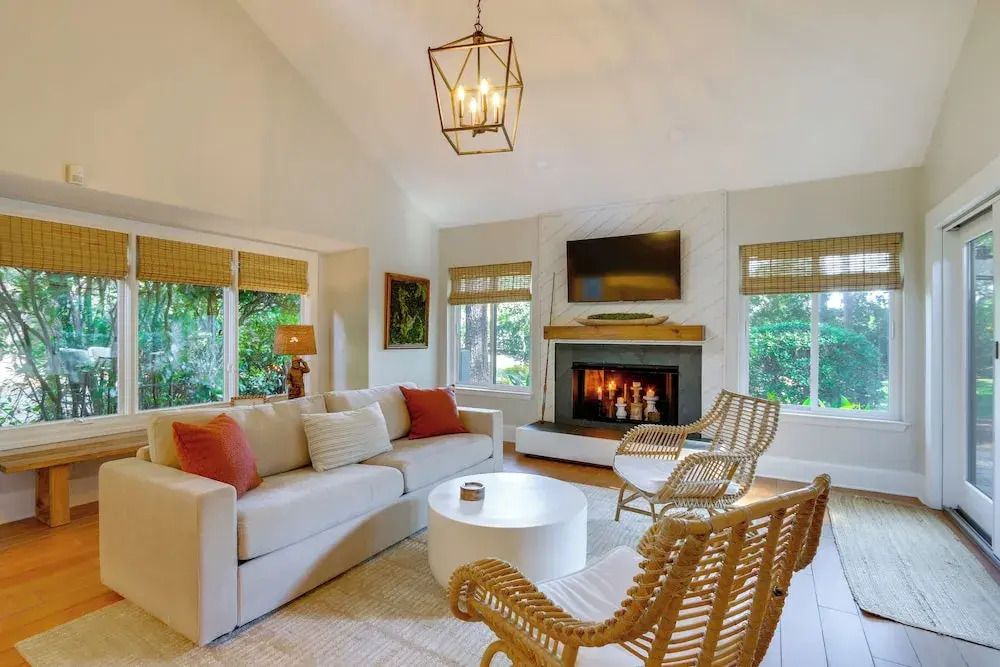 Charming Lakefront Retreat in Palmetto Dunes!