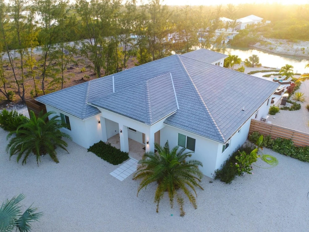 Sea Foam Villa