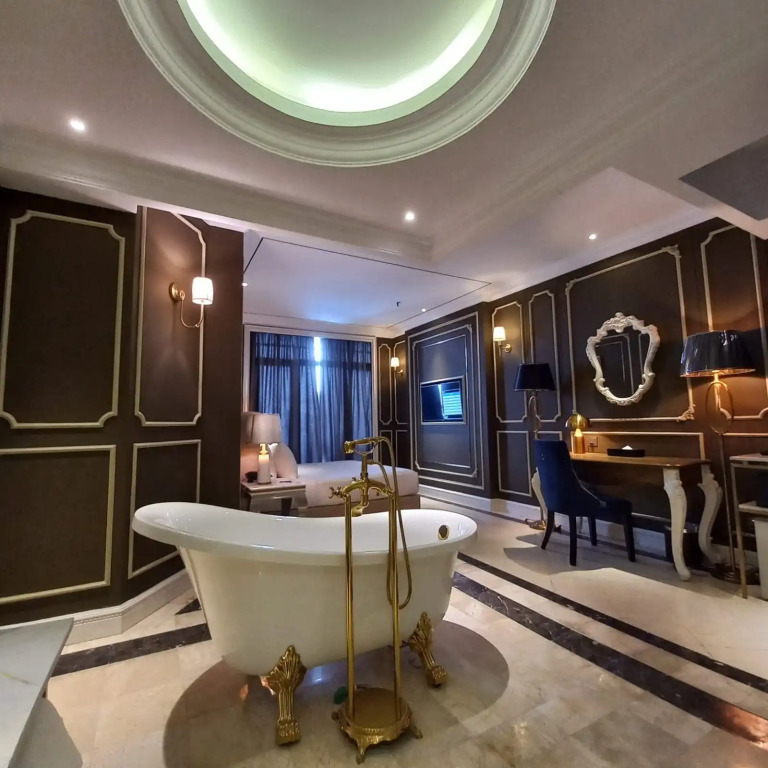 Grand Eska Hotel & Suites Batam