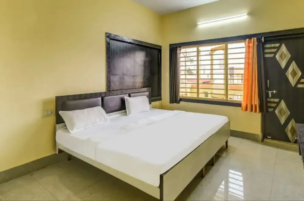 DhamStay Hotel Moon Near Niladri Beach